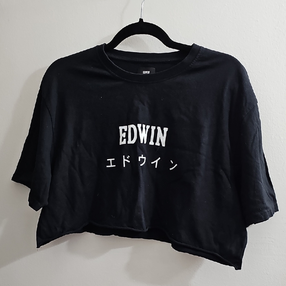 Edwin Black Boxy Crop T-Shirt Short Sleeve